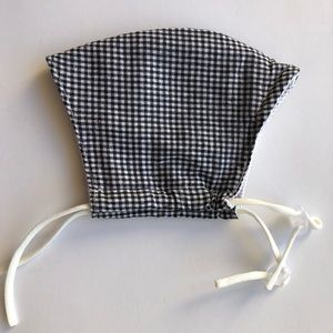 Summer mask with mesh pocket